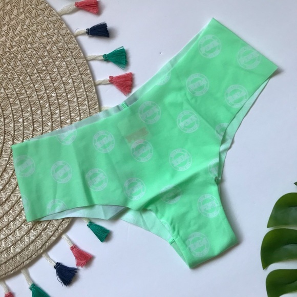 Victoria’s Secret PINK No Show Cheekster Panty Got A Mint Laurel Logo NEW - Picture 1 of 3